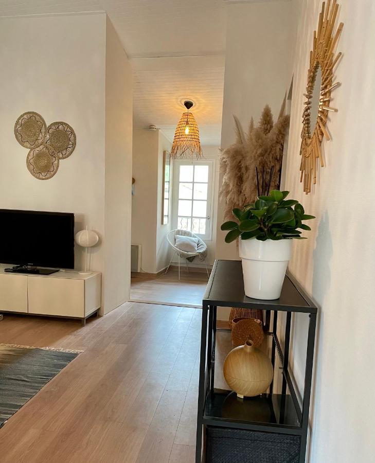 Appartement aux pieds du Palais des Papes. Avignon Extérieur photo